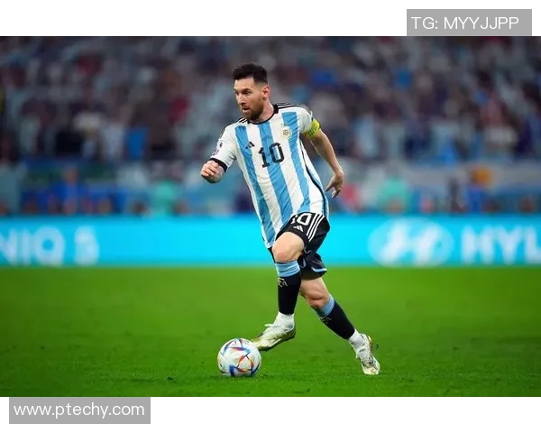 梅西与足球明星的传奇之路全景揭秘及成就回顾 梅西与足球明星的传奇之路全景揭秘及成就回顾