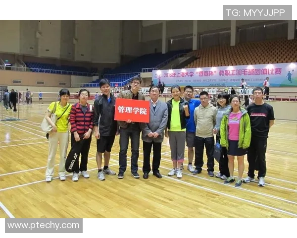 广州羽毛球队团队协作深度解析与其他球队的对比研究 广州羽毛球队团队协作深度解析与其他球队的对比研究